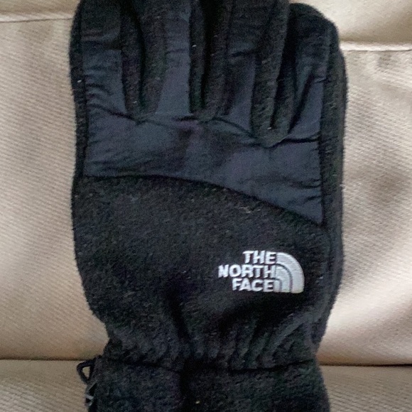 The North Face Black Insulated Gloves - Picture 3 of 4